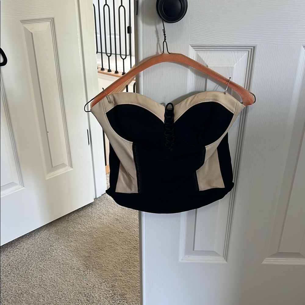 Bebe Black Crop Top with Elegant Design